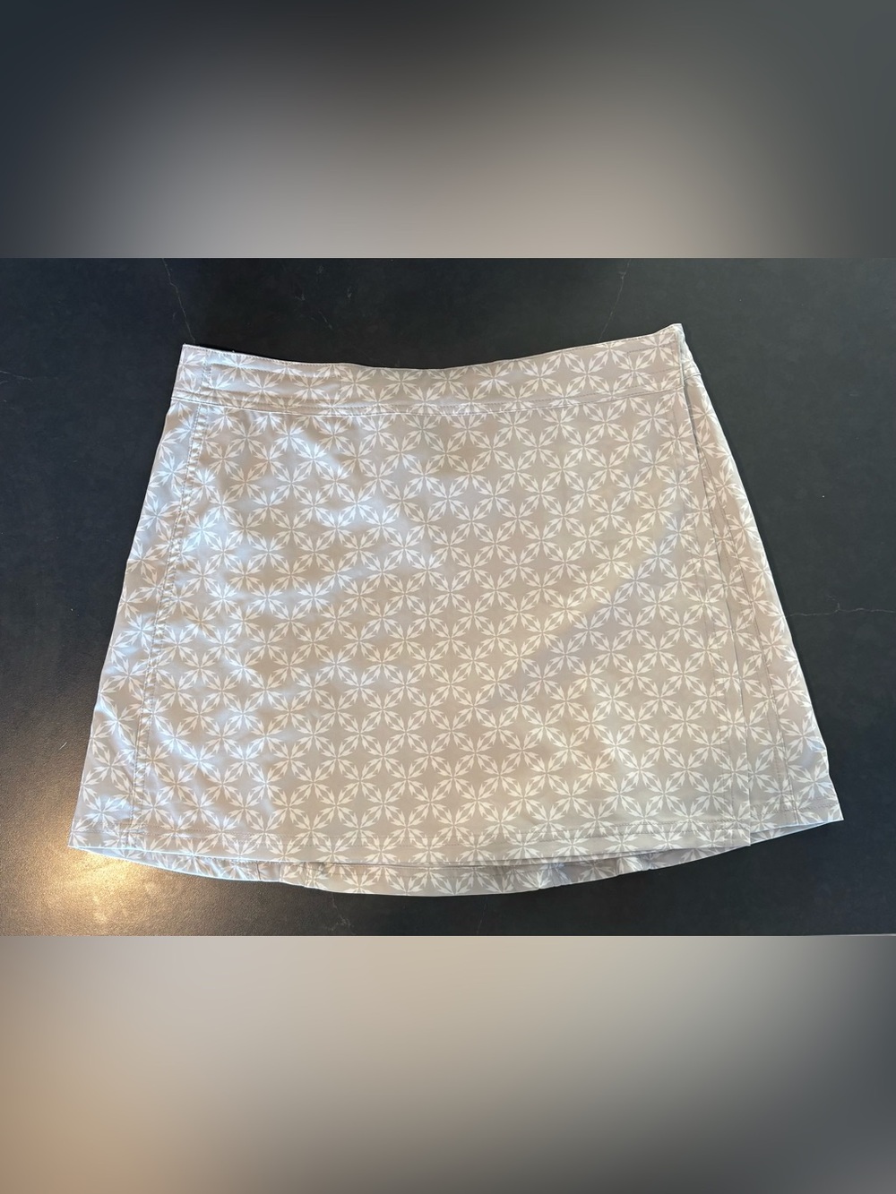 Ripskirt Hawaii Beige Floral-Pattern Mini Skirt
